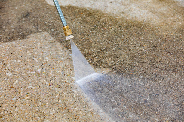 Best Oil Spill Cleanup  in Eastpoint, FL